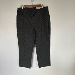 Chicos So Slimming Brigitte Slip Crop Pants NWT Size 2.5‎ Women’s 14
